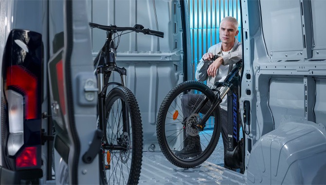 Peugeot Boxer & E-Boxer - Interior